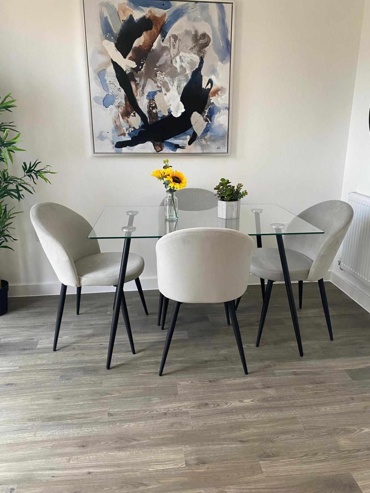 Comfortable Double Room & Single Room In Vibrant Hatfield Neighbourhood Eksteriør billede